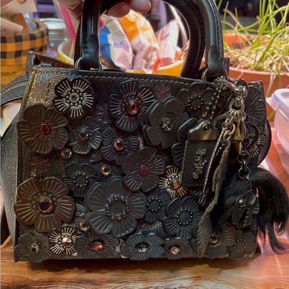 Coach Tea Rose Rouge 25 - Picture 1 of 17